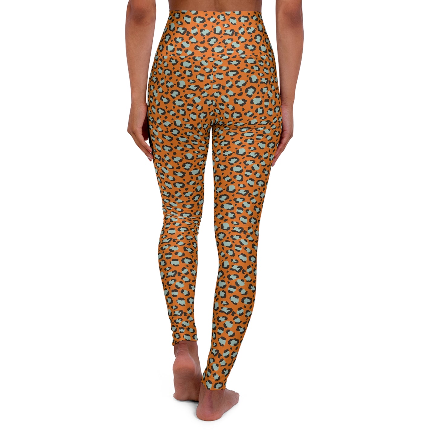 Stylish Minimalist Yoga Leggings in Leopard Print Comfortable Leopard print leggings worn by a person on a white background