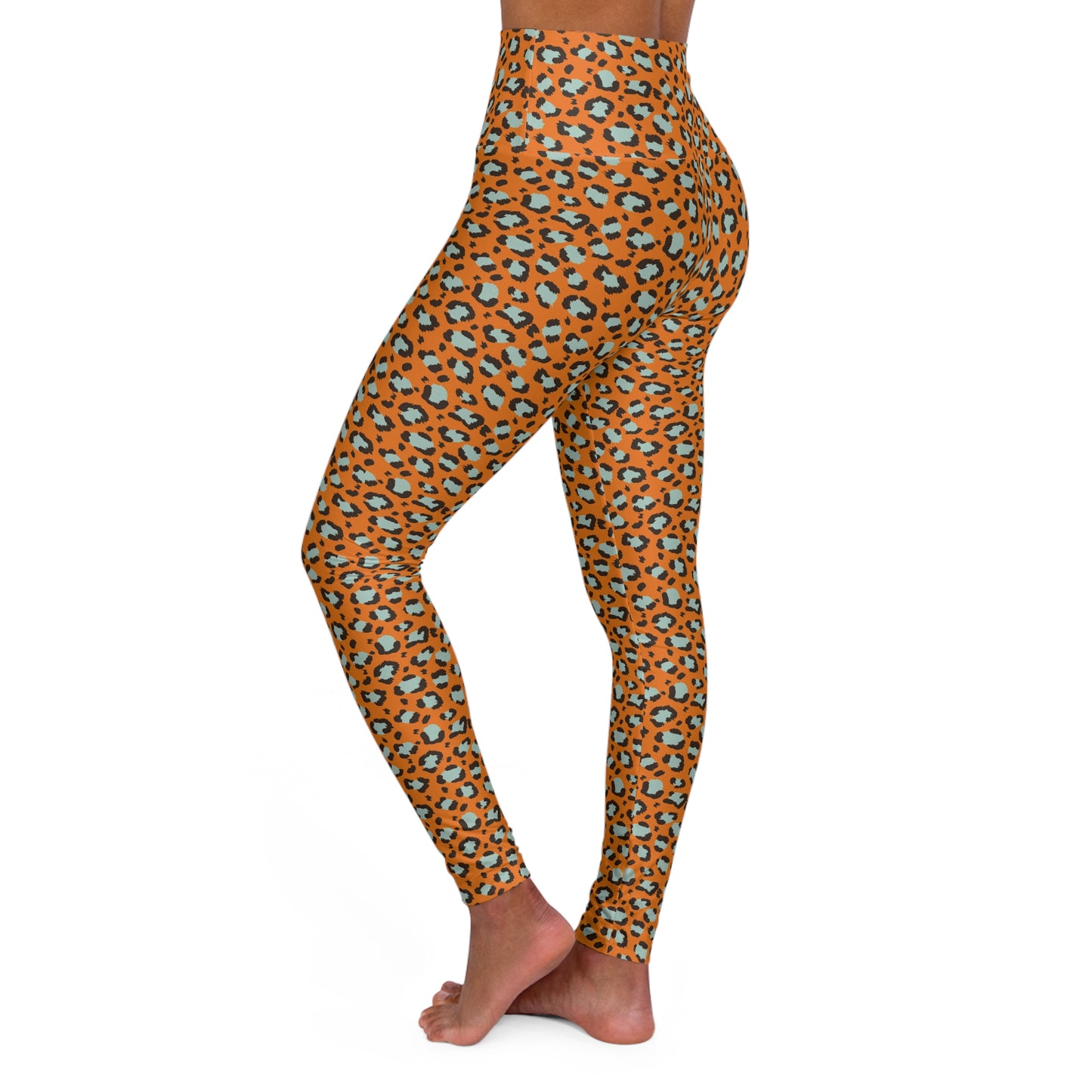 Stylish Minimalist Yoga Leggings in Leopard Print Pattern